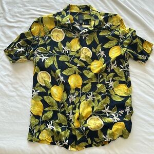 Excellent condition Lemon Vine vintage print button up